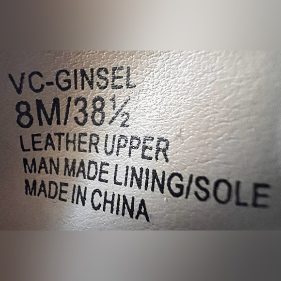 Vince Camuto fabulous and comfortable booties, tan suede, zippered backs - Picture 6 of 6